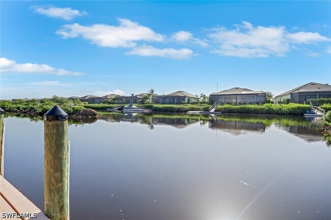 Building Photo - 6085 Lakefront Dr