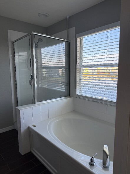 Building Photo - 11641 Declaration Dr