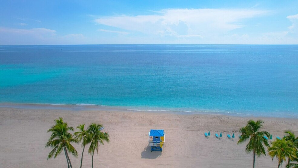 Building Photo - 209 N Ocean Dr