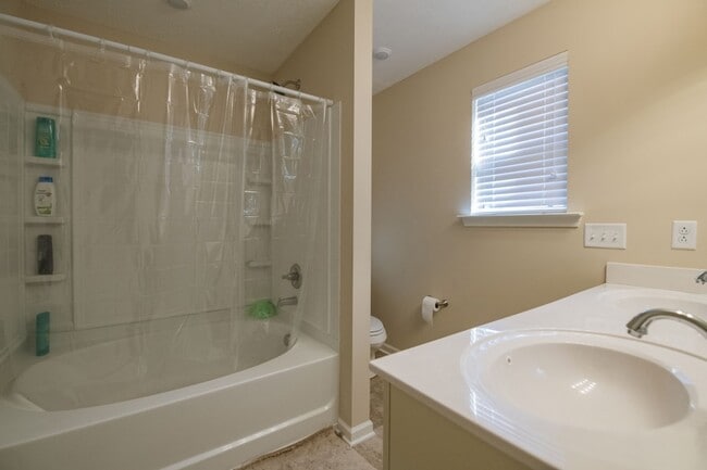 Building Photo - 4414 Sunday Silence Way