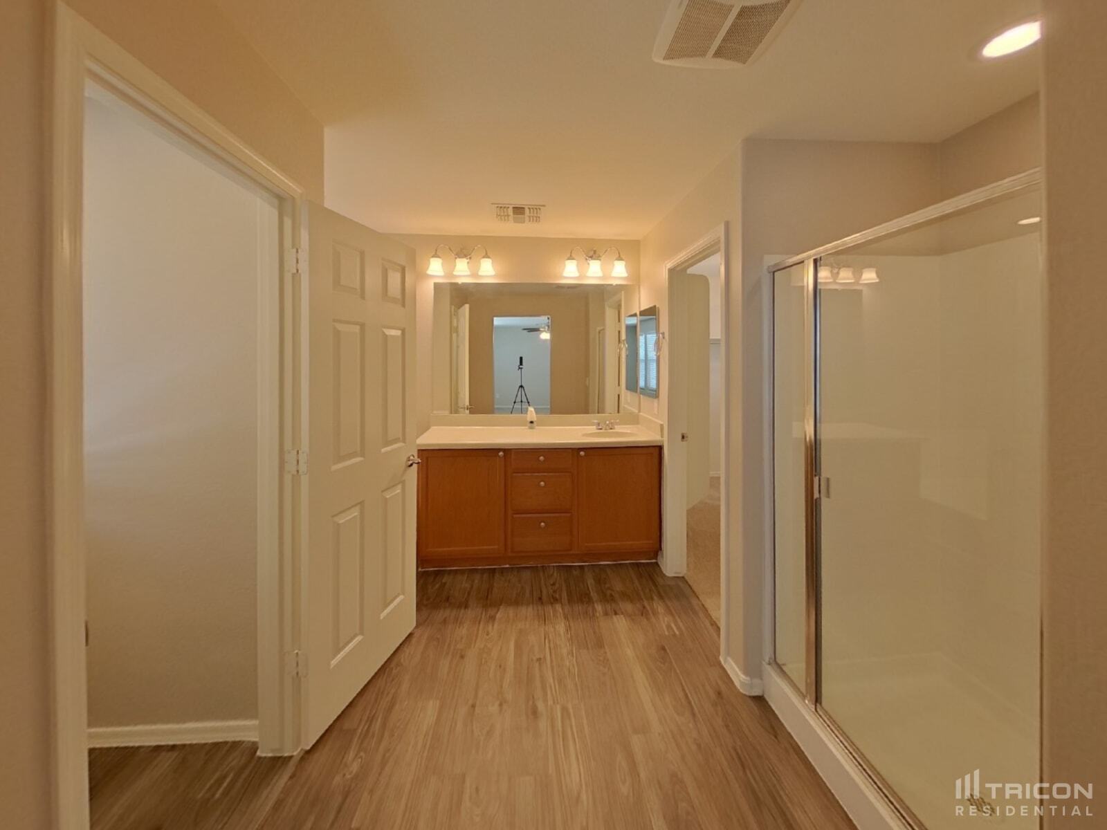 Building Photo - 5711 W Milada Dr