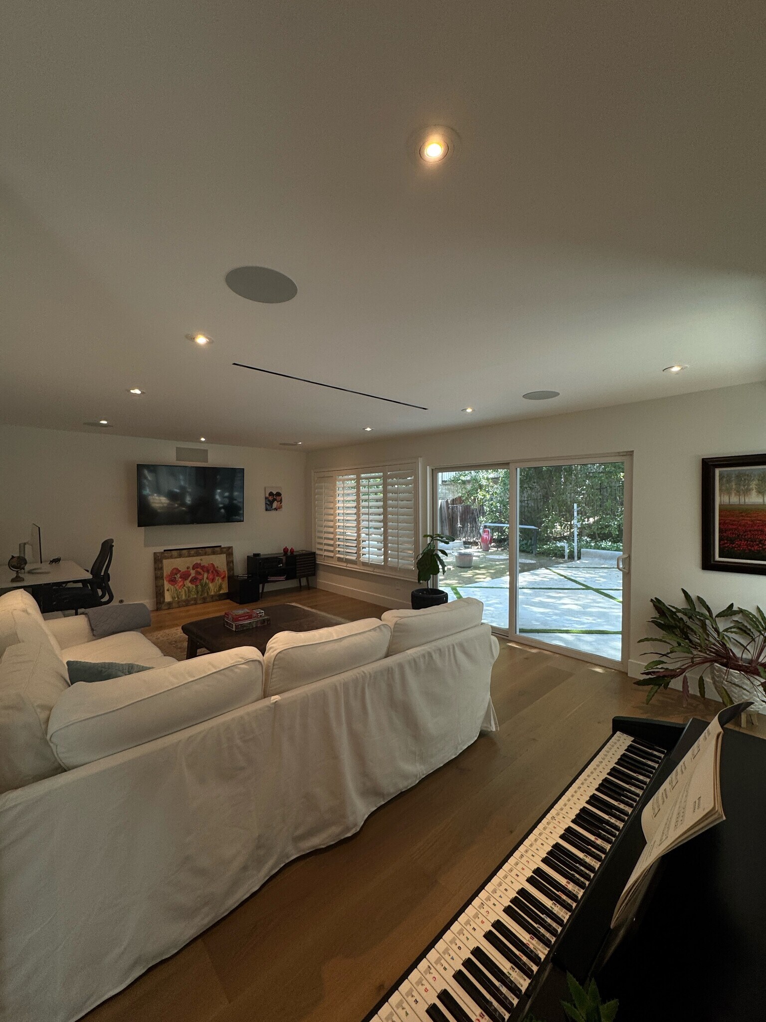 Building Photo - 22848 Sparrowdell Dr