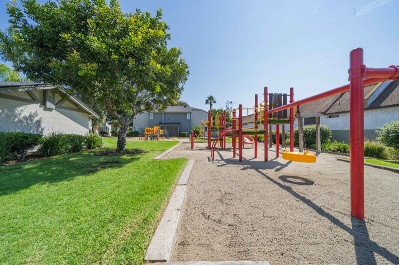 Building Photo - 631 Blackshaw Ln