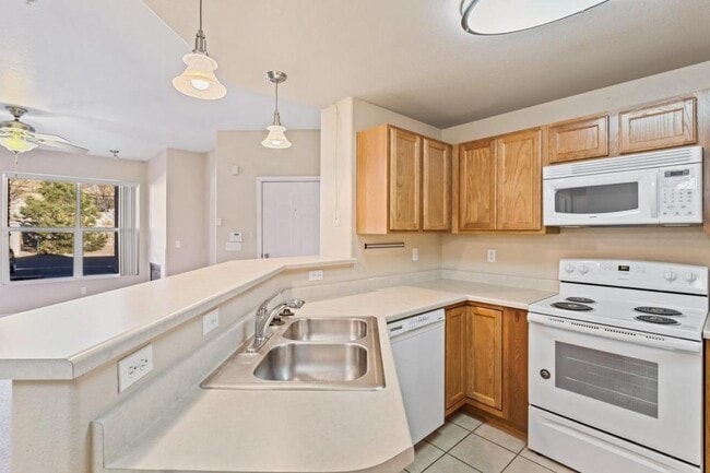 Building Photo - 605 Cougar Bluff Point