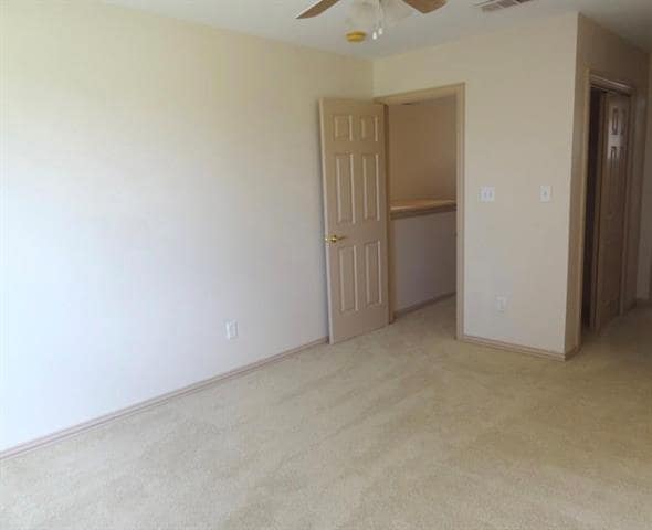 Building Photo - 3021 Rolling Meadow Dr
