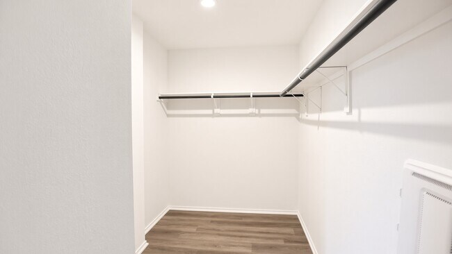 Building Photo - 21610 Violet Rdg Rd
