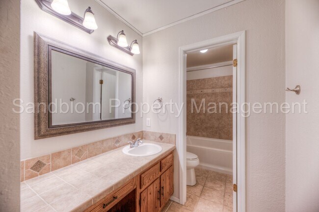 Building Photo - For Lease | Osage Hills | $1450 Rent