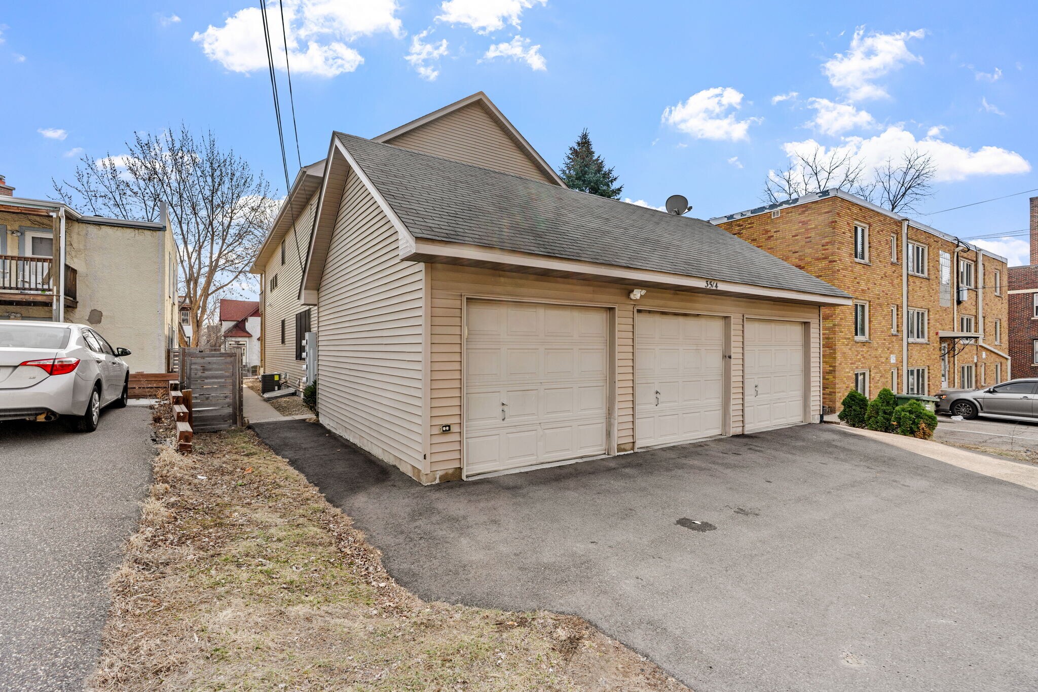 Garage - 3514 Grand Ave S