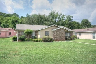 Building Photo - 115a Westscott Dr