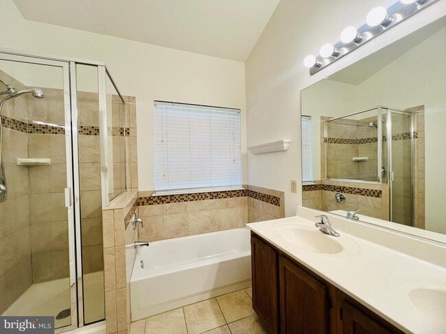 Building Photo - 2528 Ayr Ct