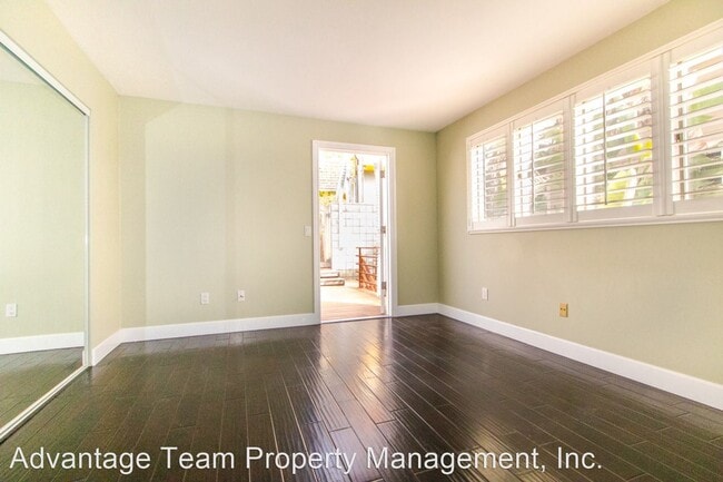 Building Photo - 3 br, 2.5 bath House - 2511 Manchester Ave