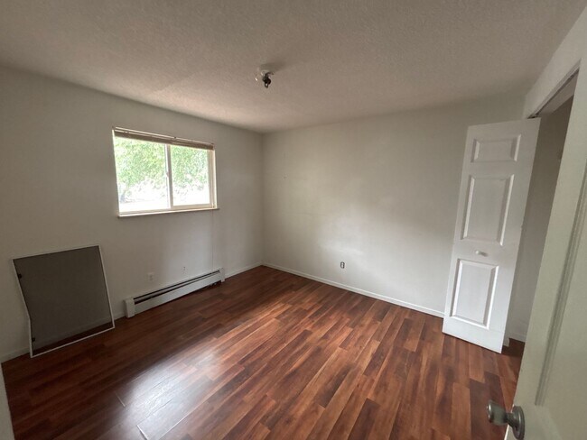 Building Photo - 4319 Lashelle Ave