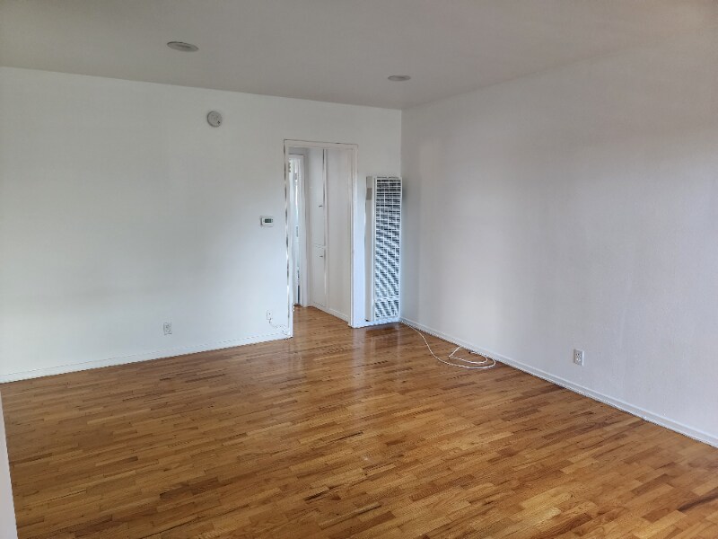 Building Photo - 1025 Idaho Ave