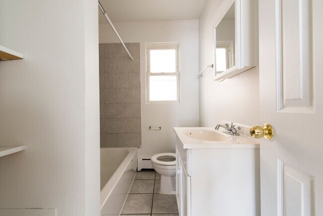 Building Photo - 7624 S Kingston Chicago, IL 60649