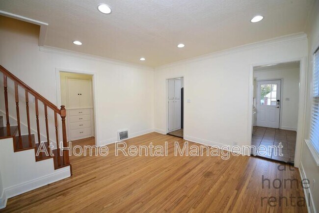 Building Photo - 1740 S Yorktown Ave