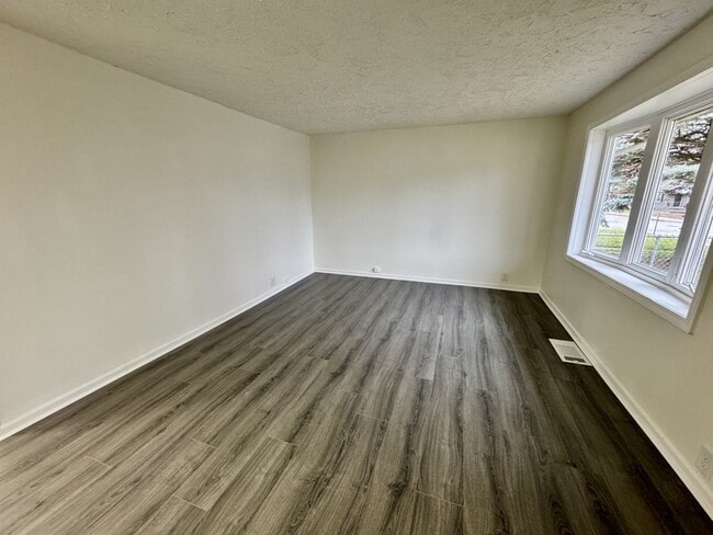 Building Photo - 1419 N Purdum St