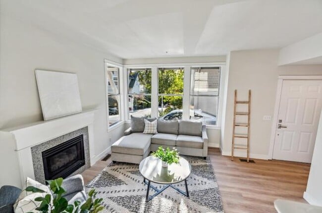 Building Photo - 217 Roosevelt Terrace