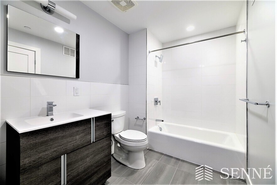 Building Photo - 44 Medford St