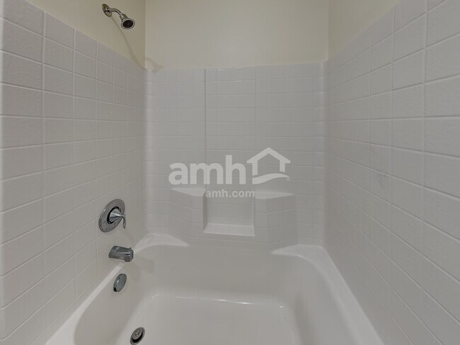 Building Photo - 9516 Aviara St