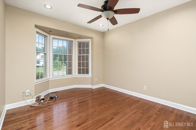 Building Photo - 15 Meadowlark Dr