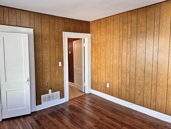 Building Photo - 3102 Cumberland Ave