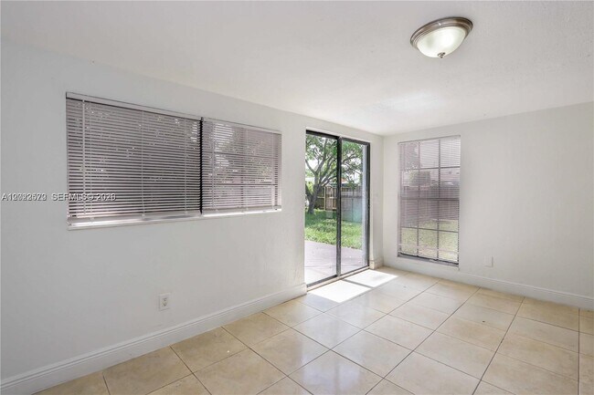 Building Photo - 200 SW 64th Way