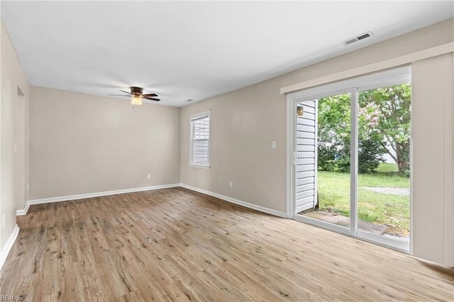 Building Photo - 2008 Fawnwood Common