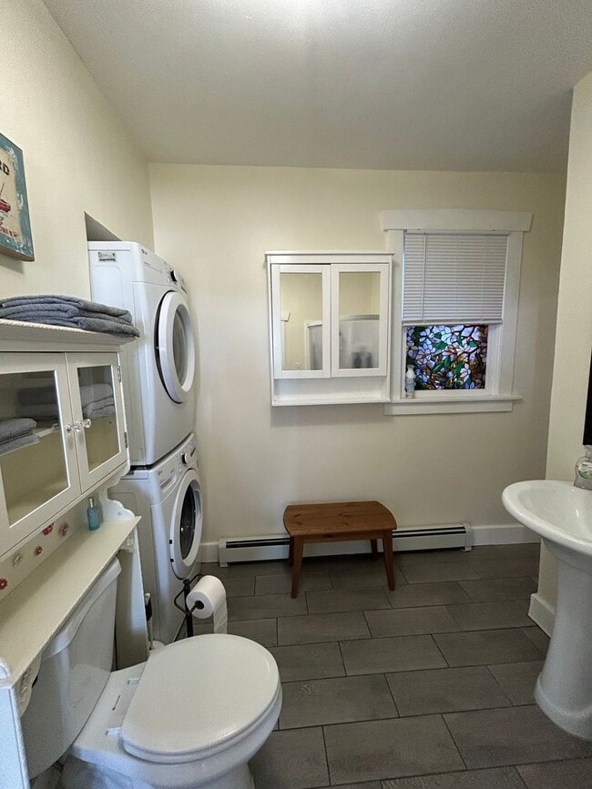 Building Photo - 410 N Washington St