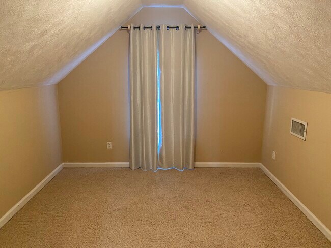 Building Photo - 35 Winchester Cv