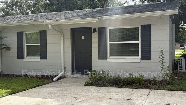 Building Photo - 1801 S Mellonville Ave