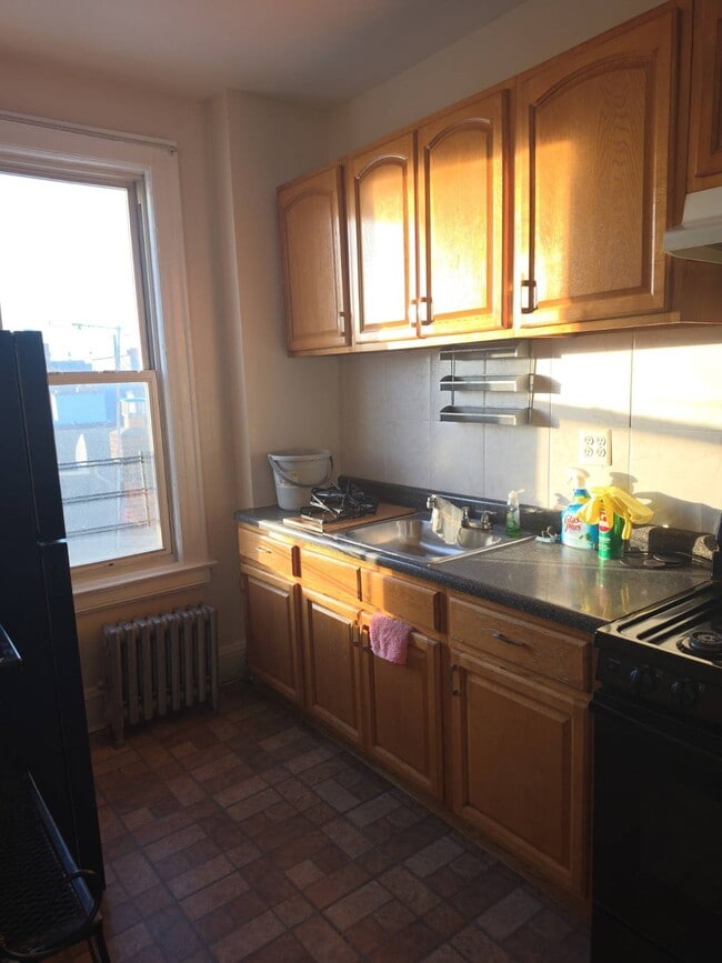 Building Photo - 47-01 30th Ave.