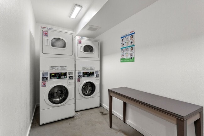 Building Photo - 1016 Continentals Ave