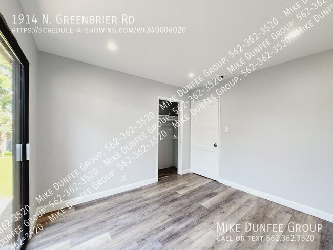 Building Photo - 1914 N Greenbrier Rd