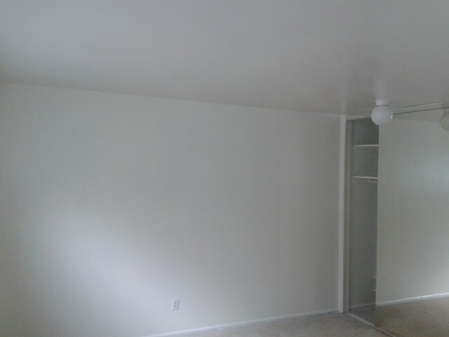 upstairs 2nd bedroom - 3512 Pacific Ave