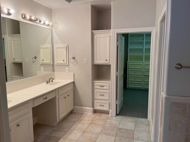 Building Photo - 2425 Dorrington St