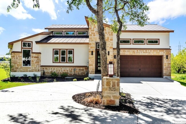 Building Photo - 305 Fire Dance