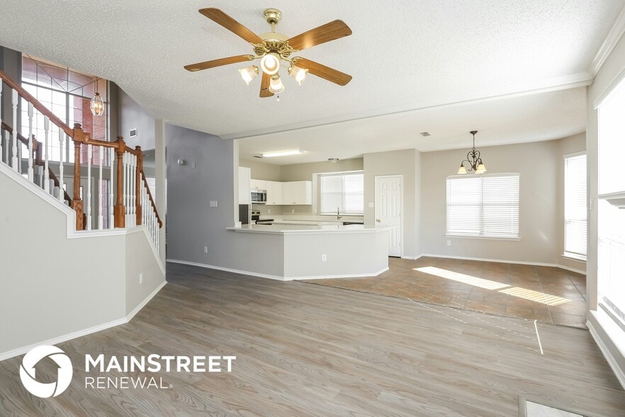 Building Photo - 304 Emery Oak Ct