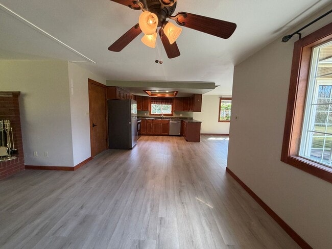 Building Photo - 6597 Tut Terrace