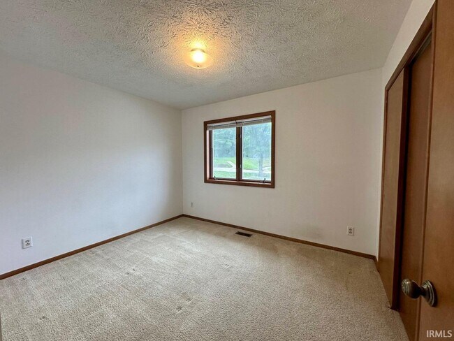 Building Photo - 1830 E Thornton Dr