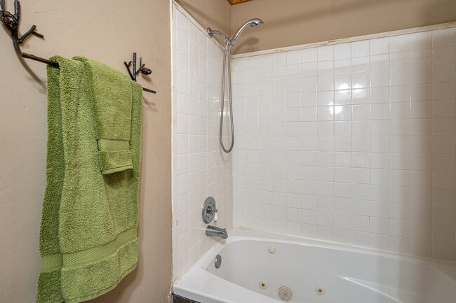 Building Photo - 292 Holly Cove Cir