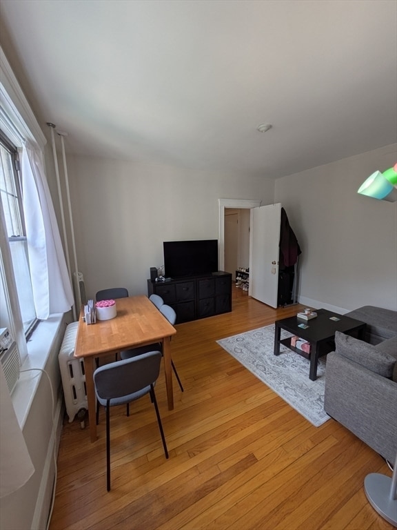 Building Photo - 370 Chestnut Hill Ave