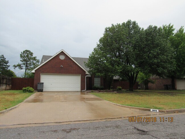 Primary Photo - Pet friendly home!