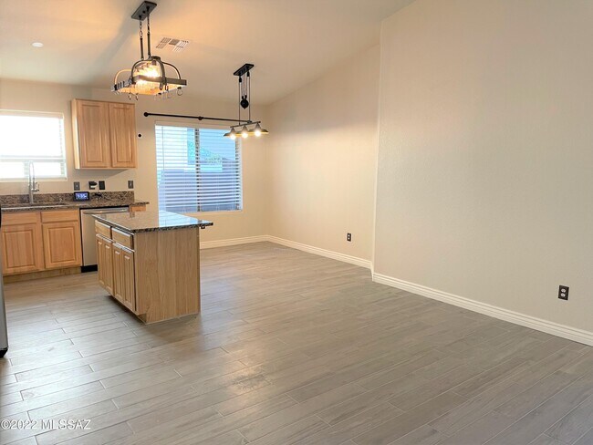Building Photo - 8373 S Egyptian Dr