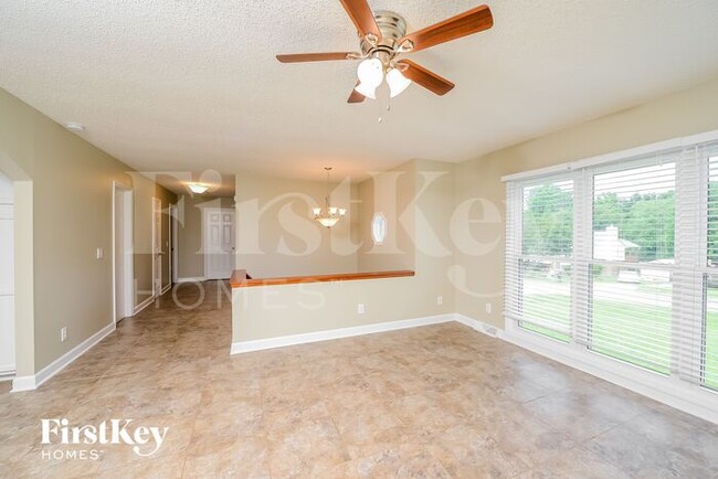 Building Photo - 6020 Stone Bluff Dr