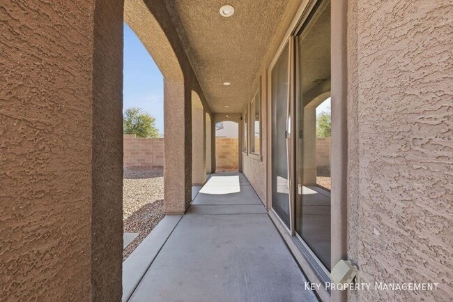 Building Photo - 956 Via Canale Dr