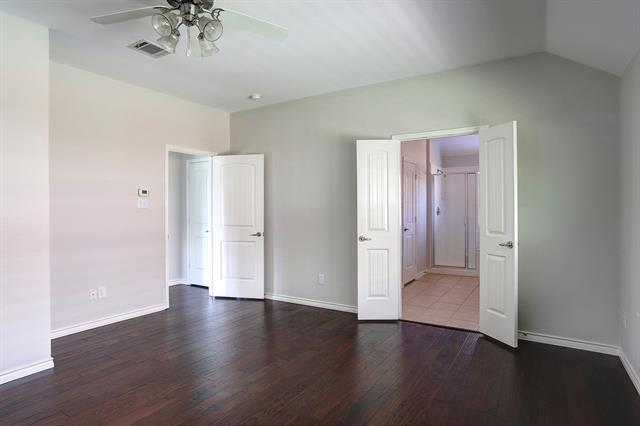 Building Photo - 5700 Broken Spur