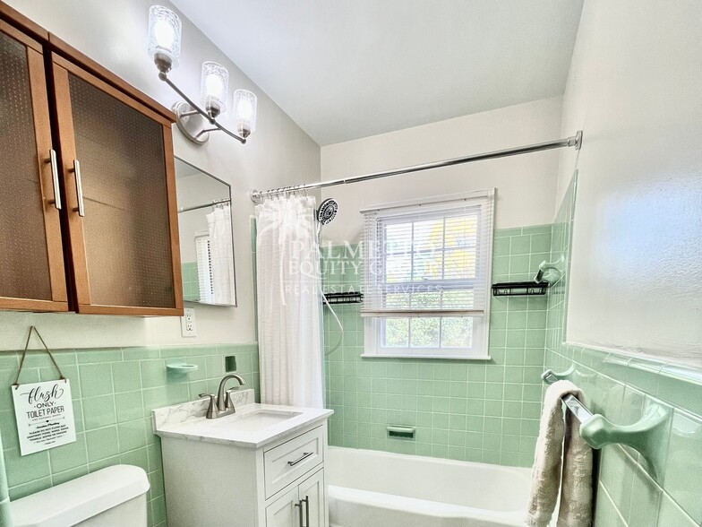 Building Photo - 1132 W Northwood St