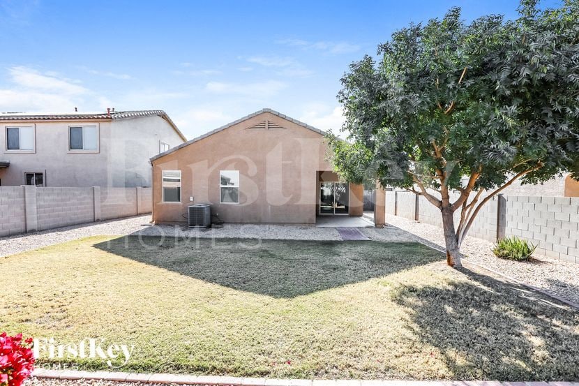 Building Photo - 11316 E Cliffrose Ln