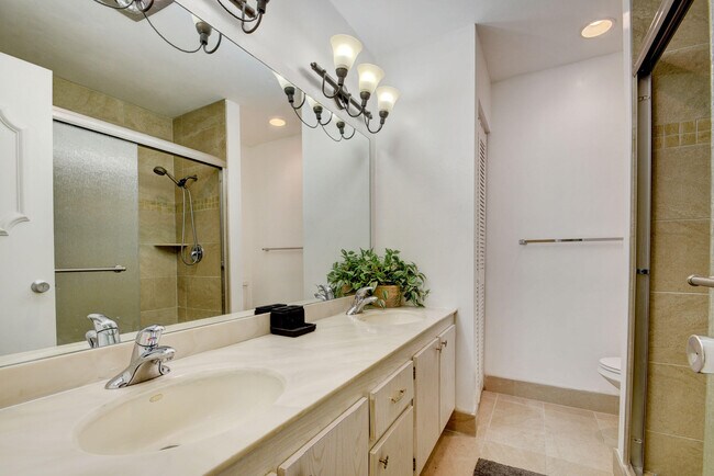 Building Photo - 4815 Esedra Ct