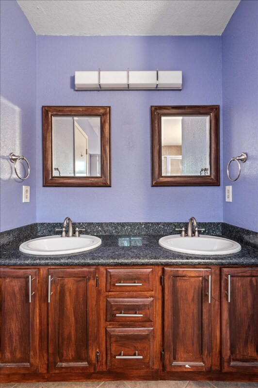 Building Photo - 1302 Forest Oaks Path